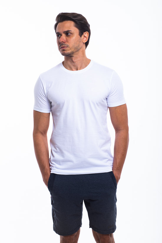 Camiseta Básica Branco Logo Nuca