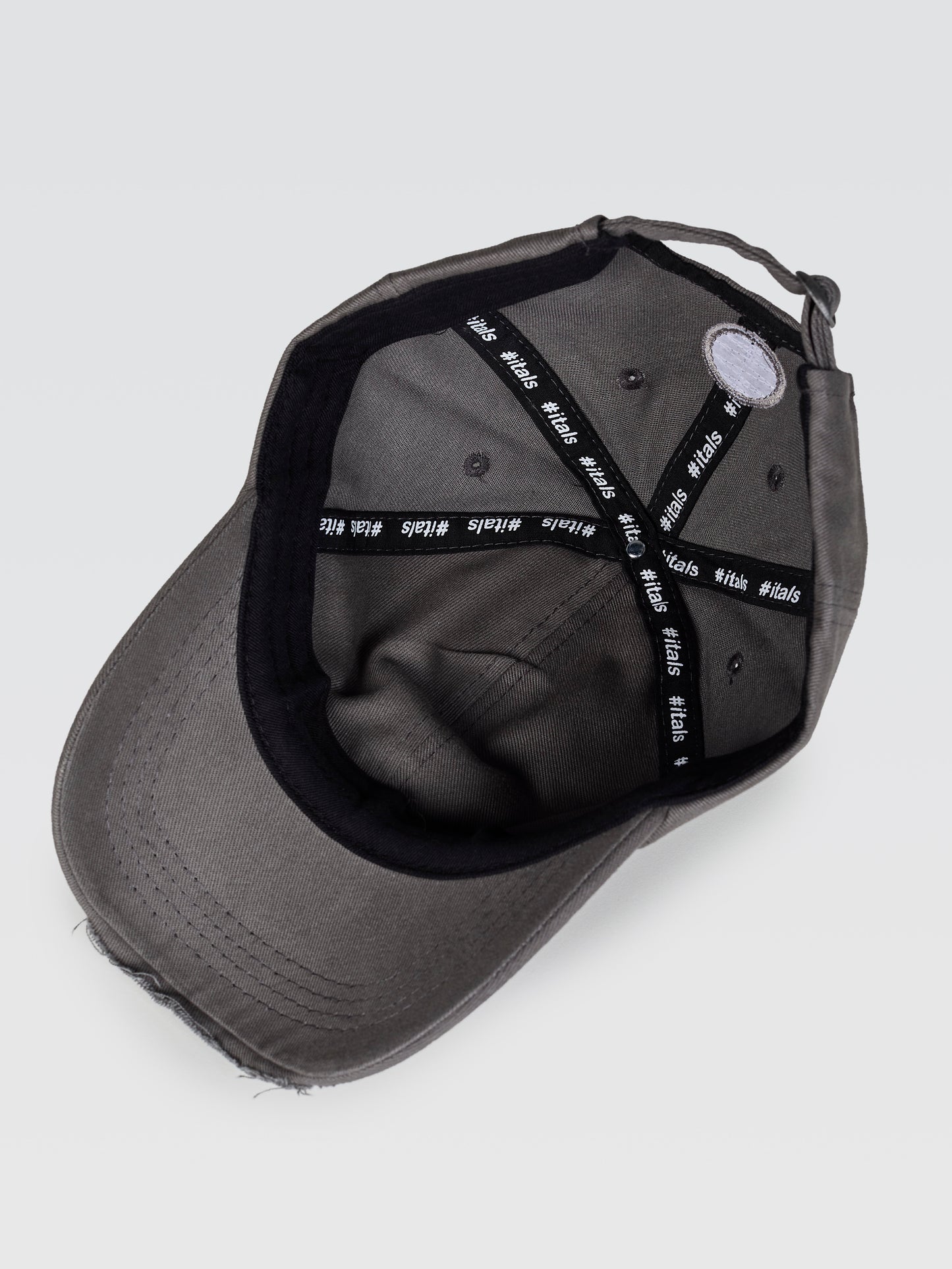 Boné Dad Hat Destroyed Cinza