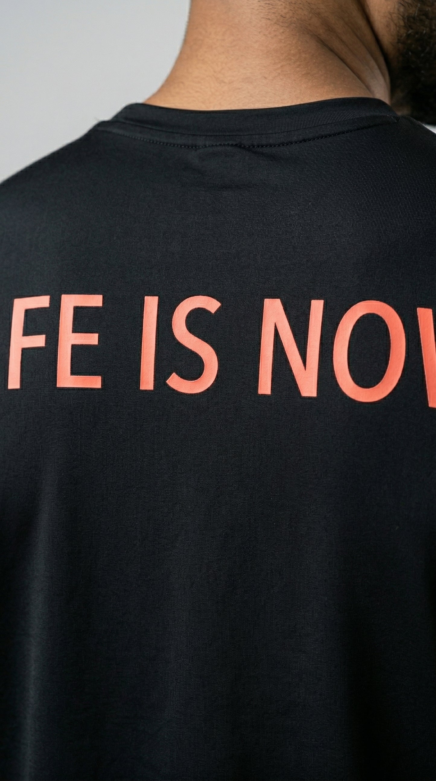 Camiseta Segunda Pele Preto Logo Laranja