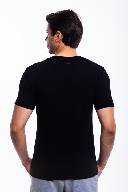 Camiseta Básica Preto Logo Nuca