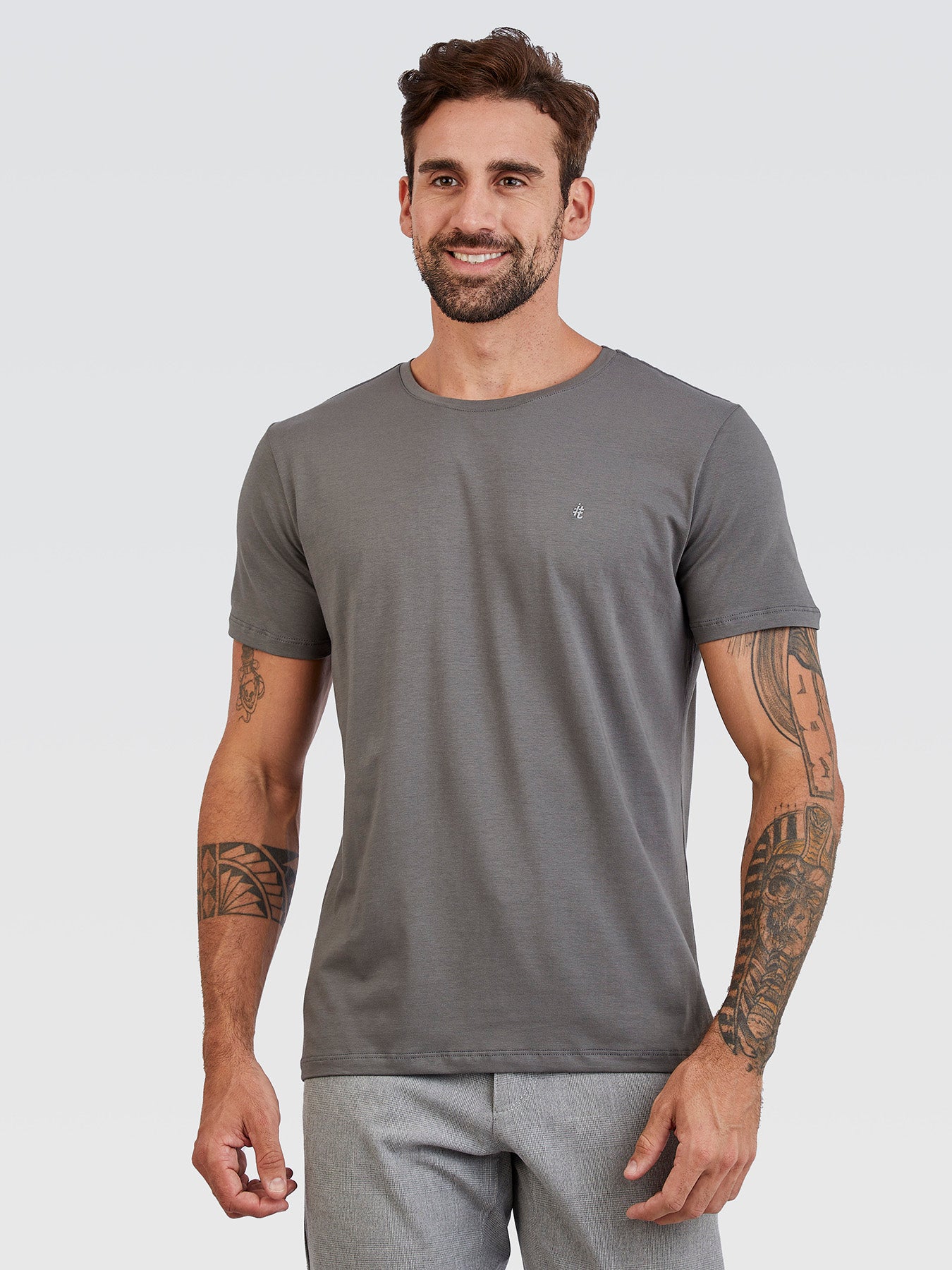 Camiseta Básica Cinza Brasão Cinza